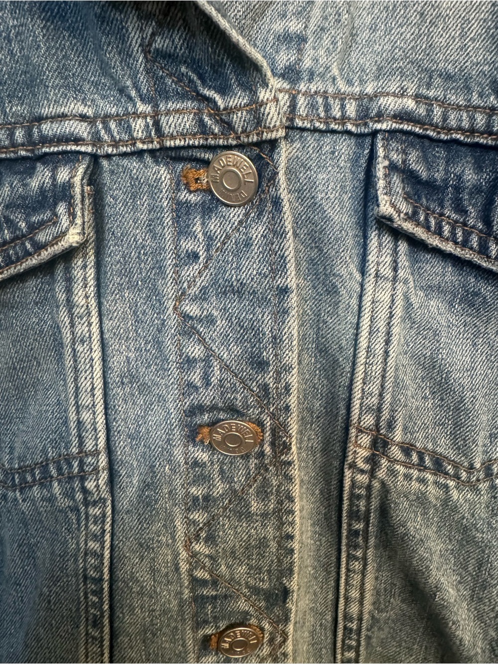 Madewell Faded Blue Denim 70’s Jean Trucker Chore Jacket SZ MED Barn Festival - Picture 11 of 14
